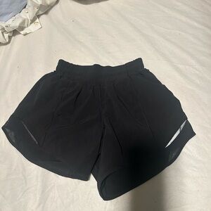 Lululemon Athletica hottie hot women’s shorts